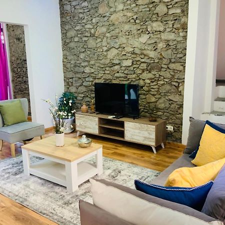 Techas City Center Luxurious Suite Прая Екстериор снимка